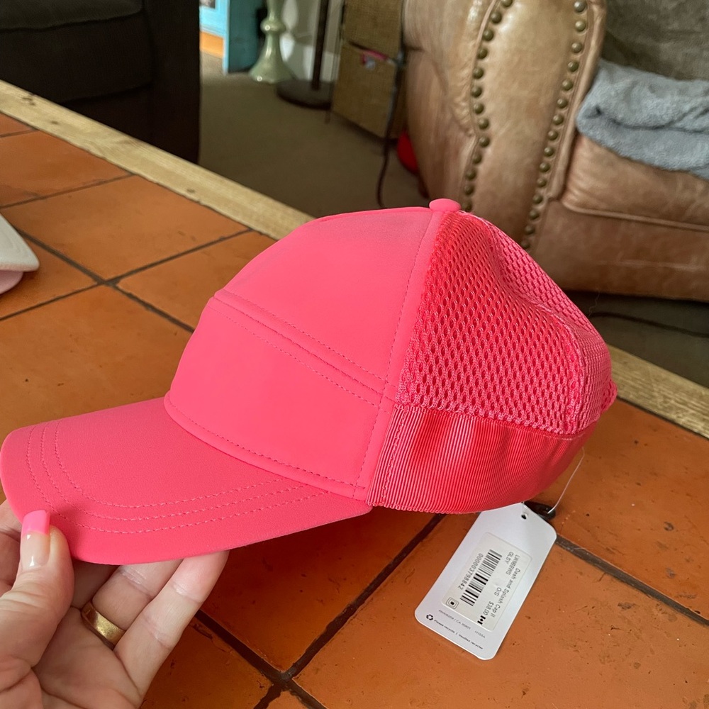 Lululemon Dash and Splash cap2